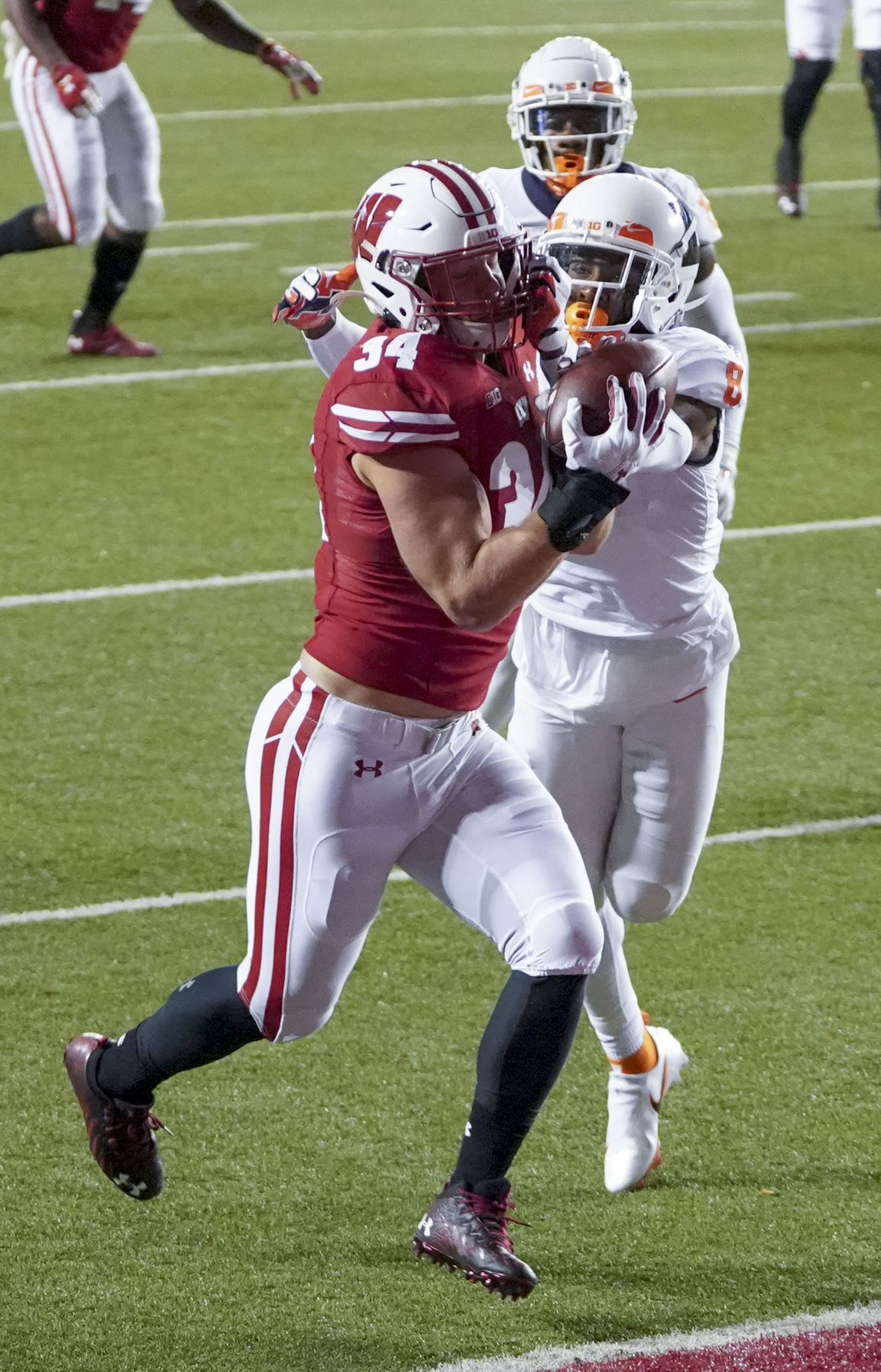 UW 45, Illinois 7